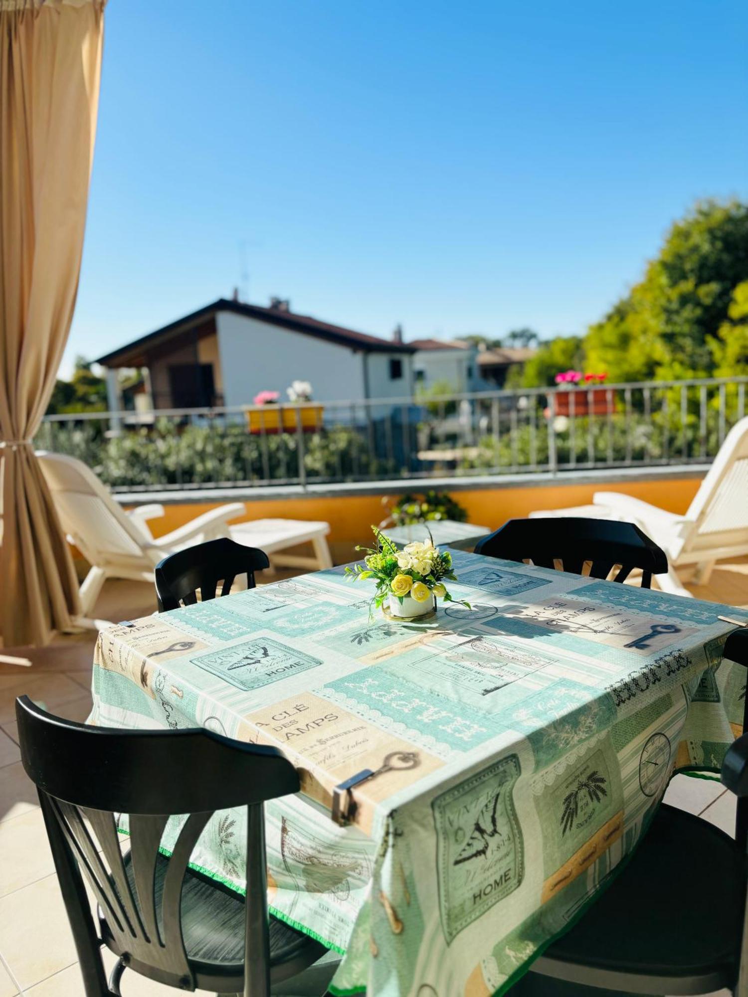 Terrazza Baciata Dal Sole Apartment Lazise Exterior foto